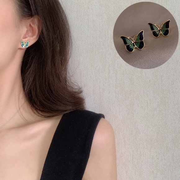 🎉 New Butterfly Stud Earrings - Picture 3 of 7